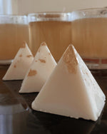 Load image into Gallery viewer, Gold Flake Pyramid Wax Melts

