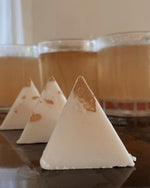 Load image into Gallery viewer, Gold Flake Pyramid Wax Melts
